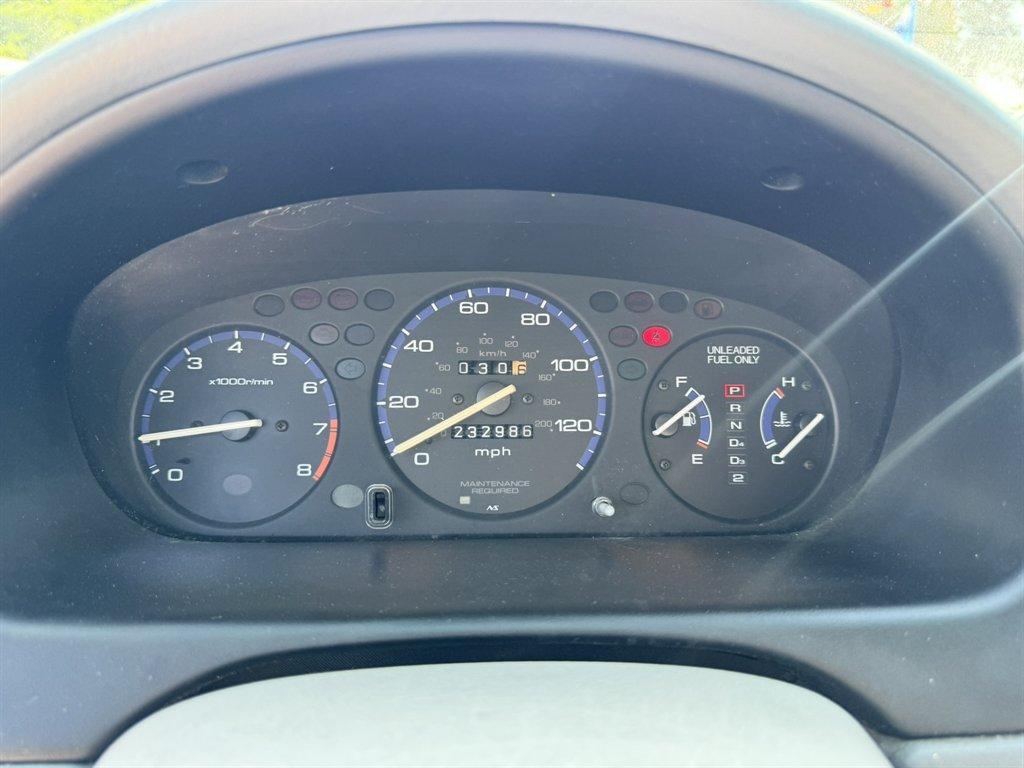 1997 Silver /Grey Honda Civic (2HGEJ6679VH) with an 1.6l I-4 EFI Sohc 1.6l engine, Automatic transmission, located at 745 East Steele Rd., West Columbia, SC, 29170, (803) 755-9148, 33.927212, -81.148483 - Photo#8