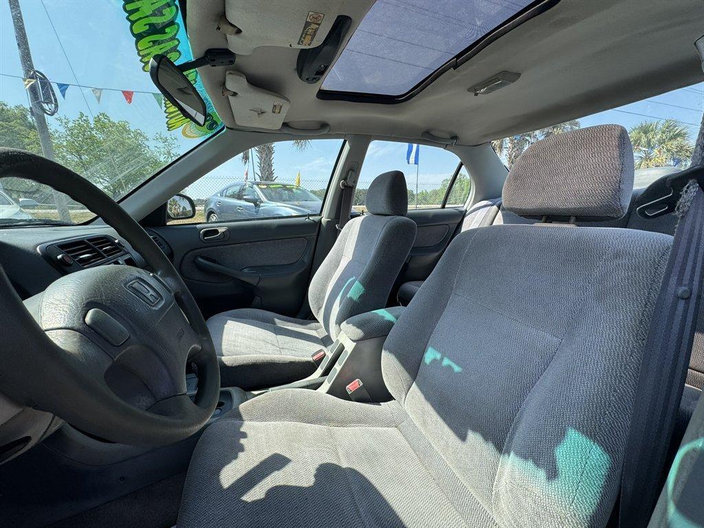 1997 Silver /Grey Honda Civic (2HGEJ6679VH) with an 1.6l I-4 EFI Sohc 1.6l engine, Automatic transmission, located at 745 East Steele Rd., West Columbia, SC, 29170, (803) 755-9148, 33.927212, -81.148483 - Photo#16