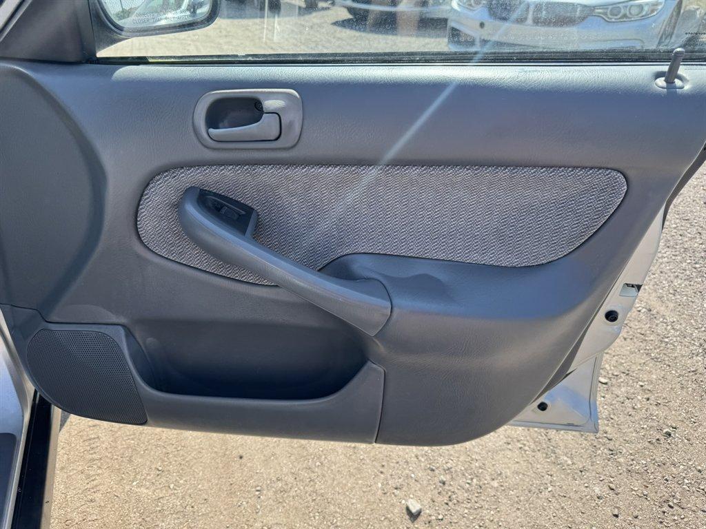 1997 Silver /Grey Honda Civic (2HGEJ6679VH) with an 1.6l I-4 EFI Sohc 1.6l engine, Automatic transmission, located at 745 East Steele Rd., West Columbia, SC, 29170, (803) 755-9148, 33.927212, -81.148483 - Photo#21