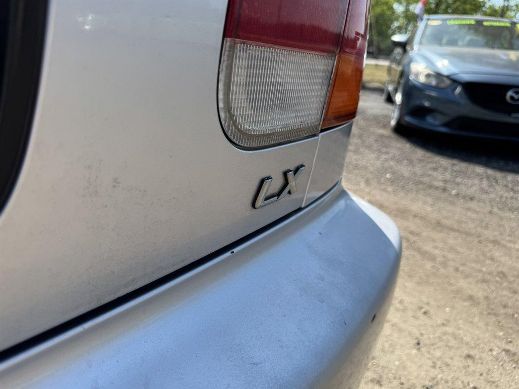 1997 Silver /Grey Honda Civic (2HGEJ6679VH) with an 1.6l I-4 EFI Sohc 1.6l engine, Automatic transmission, located at 745 East Steele Rd., West Columbia, SC, 29170, (803) 755-9148, 33.927212, -81.148483 - Photo#23