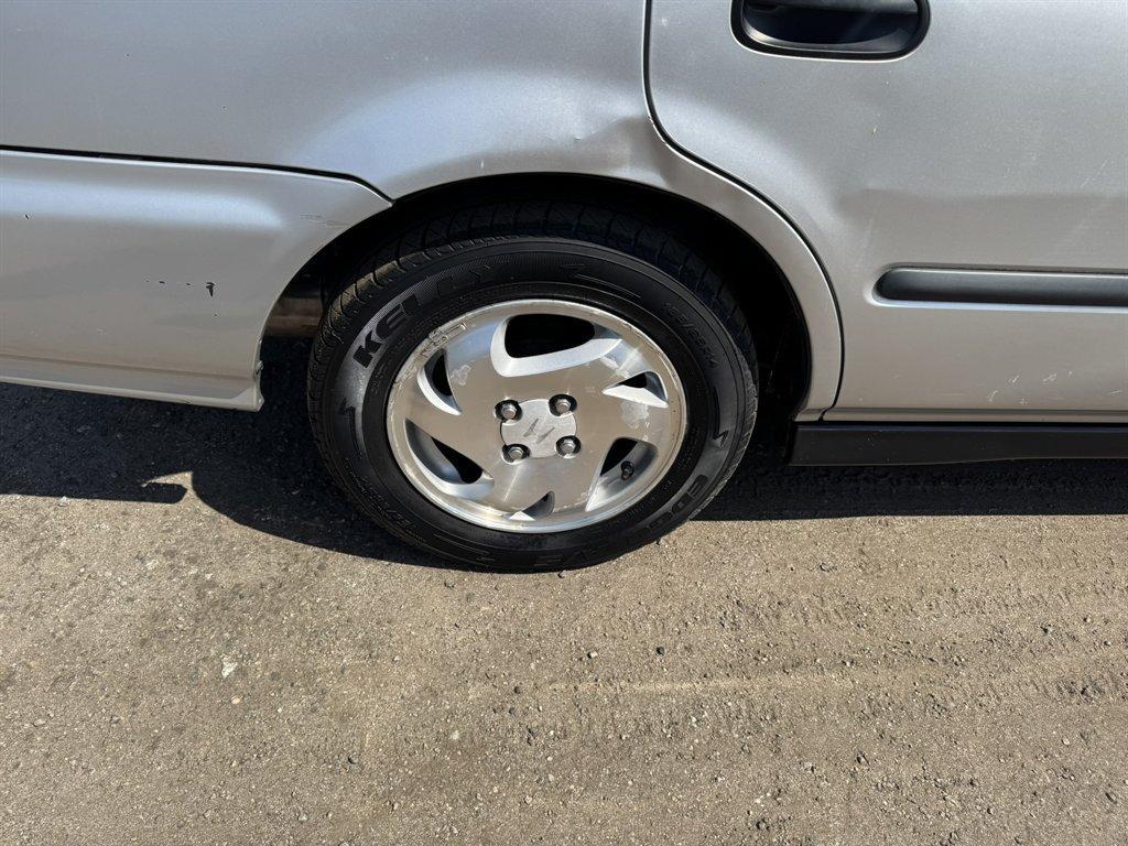 1997 Silver /Grey Honda Civic (2HGEJ6679VH) with an 1.6l I-4 EFI Sohc 1.6l engine, Automatic transmission, located at 745 East Steele Rd., West Columbia, SC, 29170, (803) 755-9148, 33.927212, -81.148483 - Photo#25