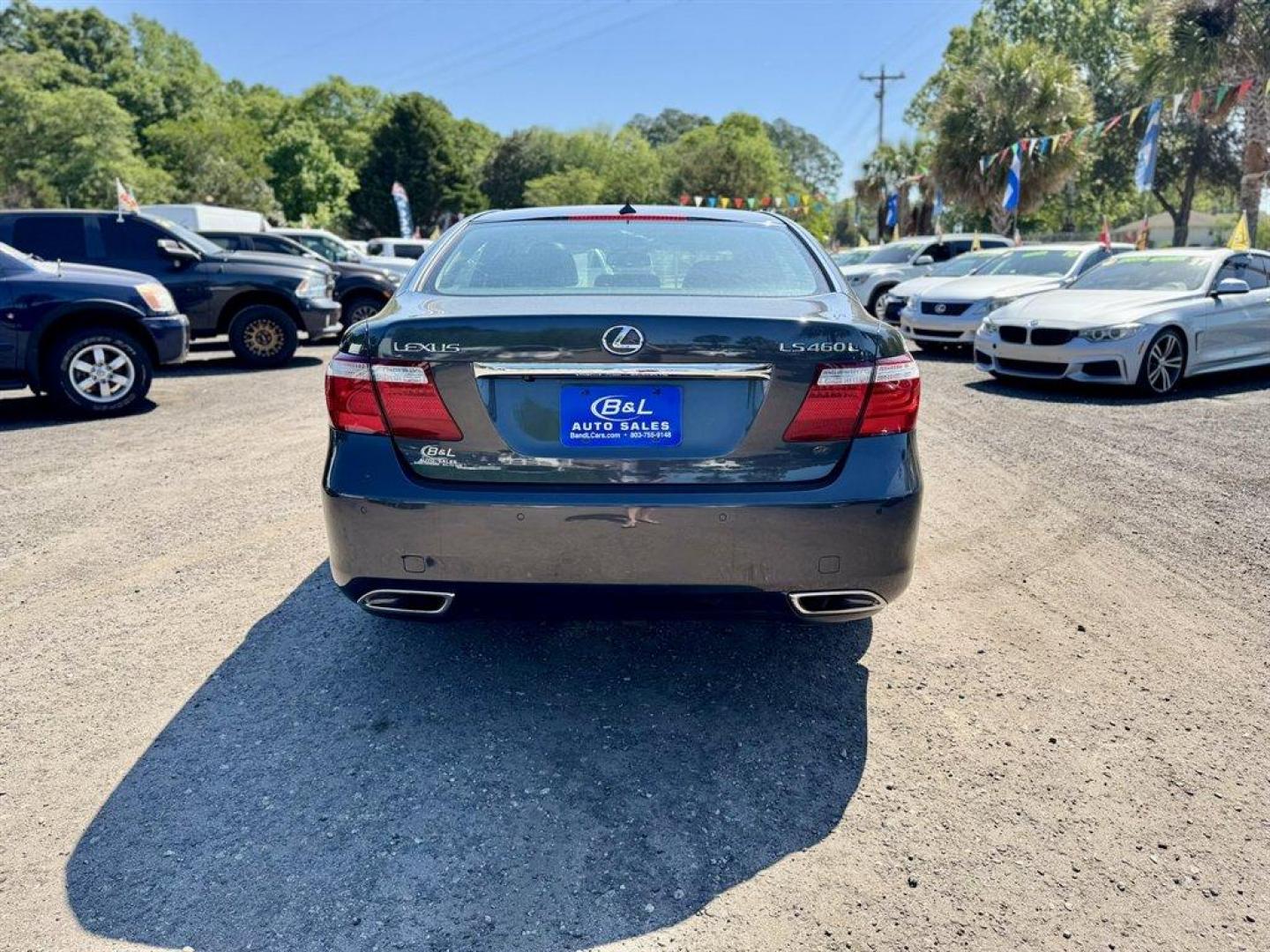 2008 Grey /Black Lexus LS 460 (JTHGL46F785) with an 4.6l V8 EFI Dohc 4.6l engine, Automatic transmission, located at 745 East Steele Rd., West Columbia, SC, 29170, (803) 755-9148, 33.927212, -81.148483- Photo#4