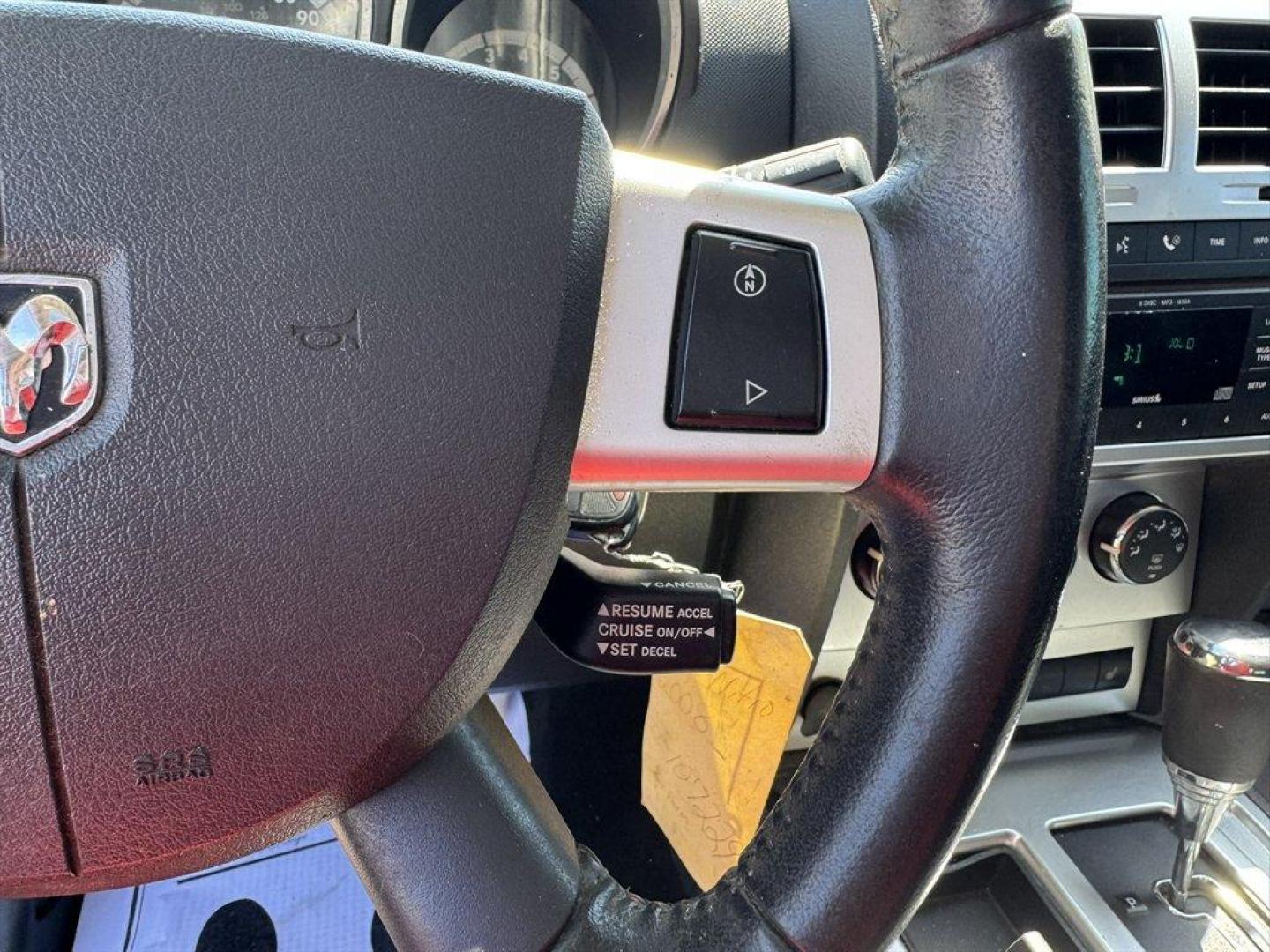 2008 White /Black Dodge Nitro (1D8GT58698W) with an 4.0l V6 SFI 4.0l engine, Automatic transmission, located at 745 East Steele Rd., West Columbia, SC, 29170, (803) 755-9148, 33.927212, -81.148483 - Photo#9
