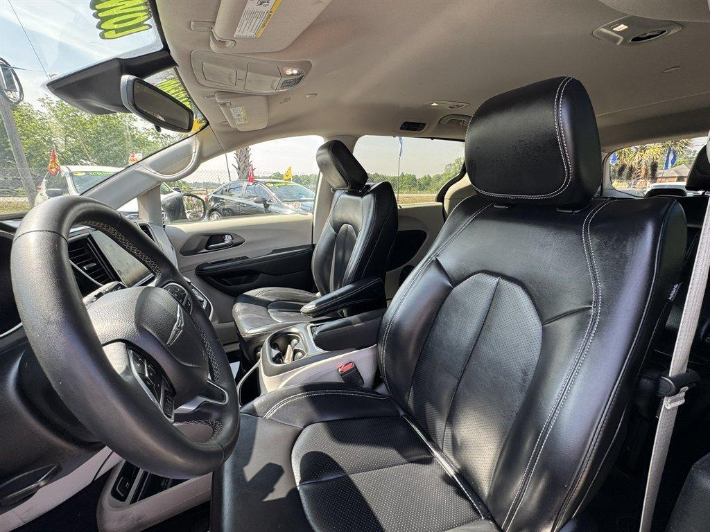 2023 Black /Black Chrysler Pacifica (2C4RC1BG8PR) with an 3.6l V6 Smpi Dohc VVT 3.6 engine, Automatic transmission, located at 745 East Steele Rd., West Columbia, SC, 29170, (803) 755-9148, 33.927212, -81.148483 - Photo#21