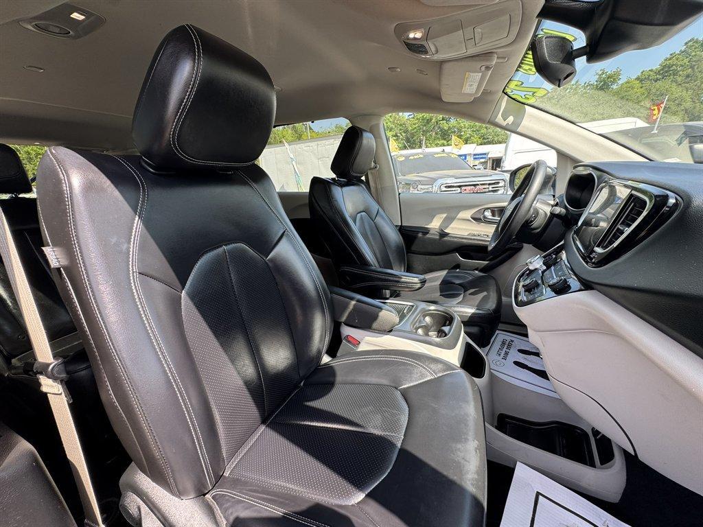 2023 Black /Black Chrysler Pacifica (2C4RC1BG8PR) with an 3.6l V6 Smpi Dohc VVT 3.6 engine, Automatic transmission, located at 745 East Steele Rd., West Columbia, SC, 29170, (803) 755-9148, 33.927212, -81.148483 - Photo#27