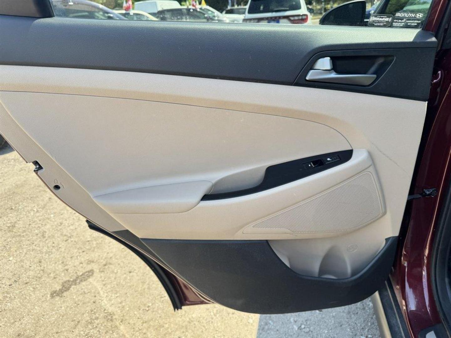 2016 Red /Grey Hyundai Tucson (KM8J33A23GU) with an 1.6l I-4 DI Dohc Cvvt T/C engine, Automatic transmission, located at 745 East Steele Rd., West Columbia, SC, 29170, (803) 755-9148, 33.927212, -81.148483 - Photo#23