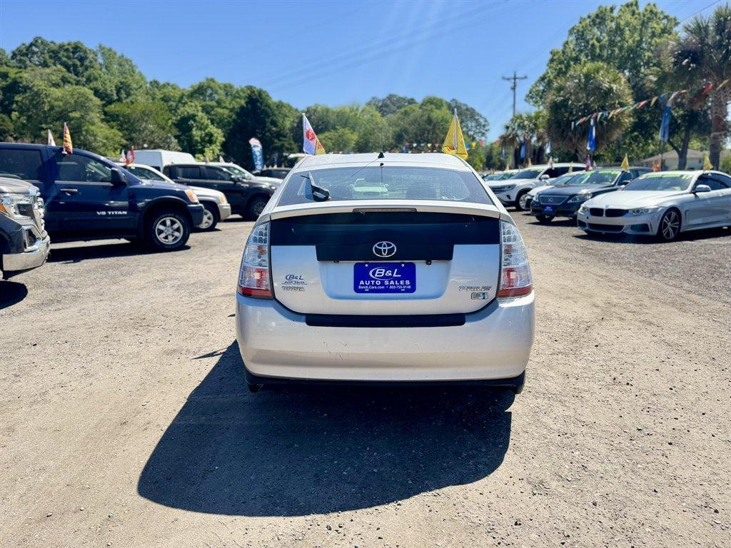 2007 Silver /Grey Toyota Prius (JTDKB20UX73) with an 1.5l I4 EFI Dohc HYB Vvti engine, Automatic transmission, located at 745 East Steele Rd., West Columbia, SC, 29170, (803) 755-9148, 33.927212, -81.148483 - Photo#4