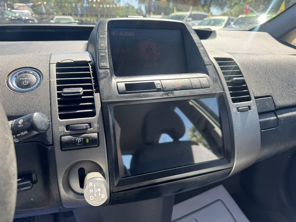 2007 Silver /Grey Toyota Prius (JTDKB20UX73) with an 1.5l I4 EFI Dohc HYB Vvti engine, Automatic transmission, located at 745 East Steele Rd., West Columbia, SC, 29170, (803) 755-9148, 33.927212, -81.148483 - Photo#11