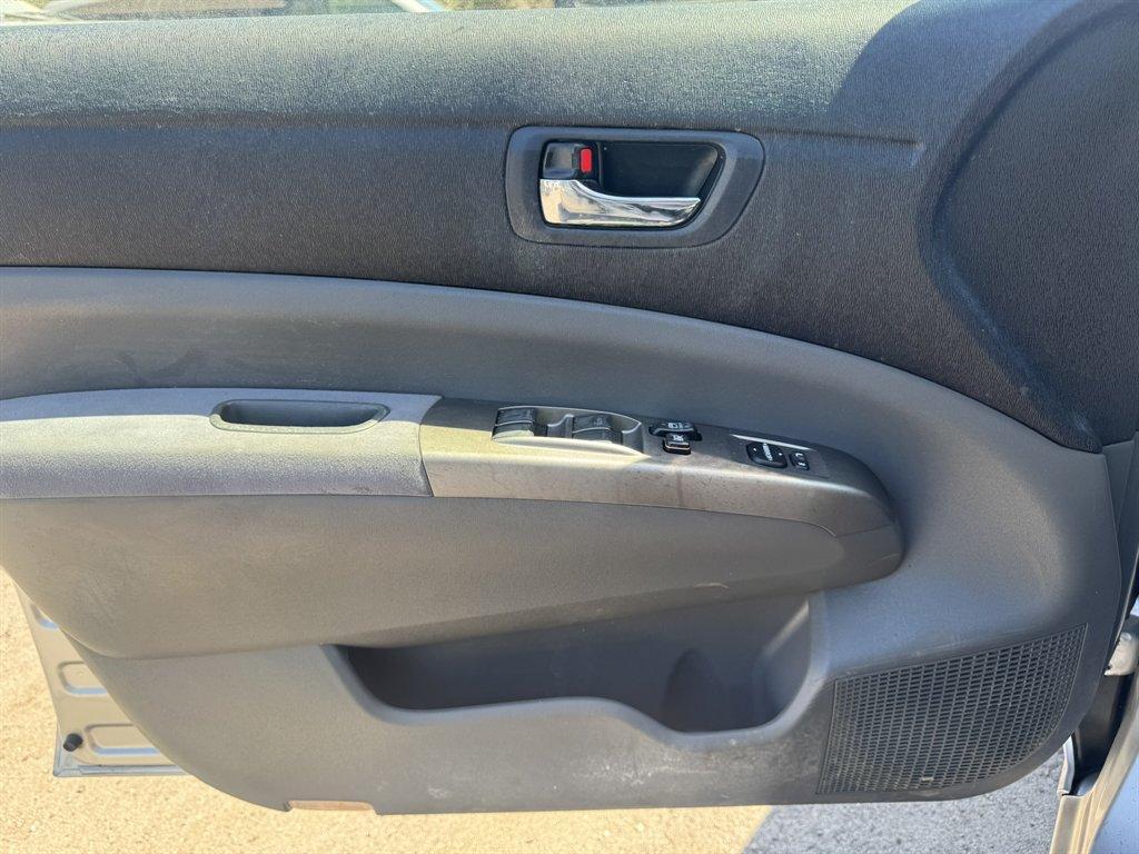 2007 Silver /Grey Toyota Prius (JTDKB20UX73) with an 1.5l I4 EFI Dohc HYB Vvti engine, Automatic transmission, located at 745 East Steele Rd., West Columbia, SC, 29170, (803) 755-9148, 33.927212, -81.148483 - Photo#13