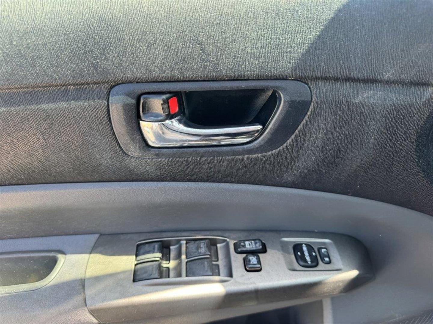 2007 Silver /Grey Toyota Prius (JTDKB20UX73) with an 1.5l I4 EFI Dohc HYB Vvti engine, Automatic transmission, located at 745 East Steele Rd., West Columbia, SC, 29170, (803) 755-9148, 33.927212, -81.148483 - Photo#14