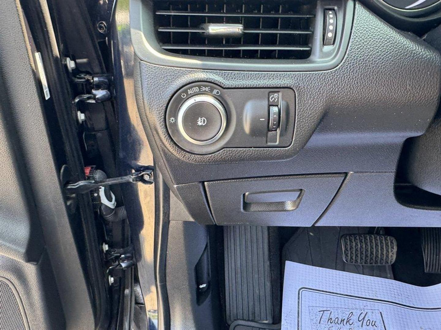 2020 Blue /Grey Buick Envision (LRBFXCSA3LD) with an 2.5l I-4 DI Dohc VVT Flex engine, Automatic transmission, located at 745 East Steele Rd., West Columbia, SC, 29170, (803) 755-9148, 33.927212, -81.148483 - Photo#18