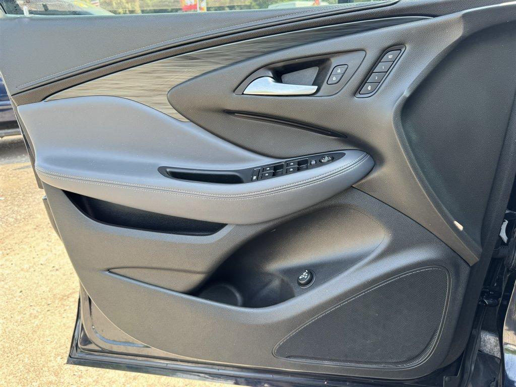 2020 Blue /Grey Buick Envision (LRBFXCSA3LD) with an 2.5l I-4 DI Dohc VVT Flex engine, Automatic transmission, located at 745 East Steele Rd., West Columbia, SC, 29170, (803) 755-9148, 33.927212, -81.148483 - Photo#19