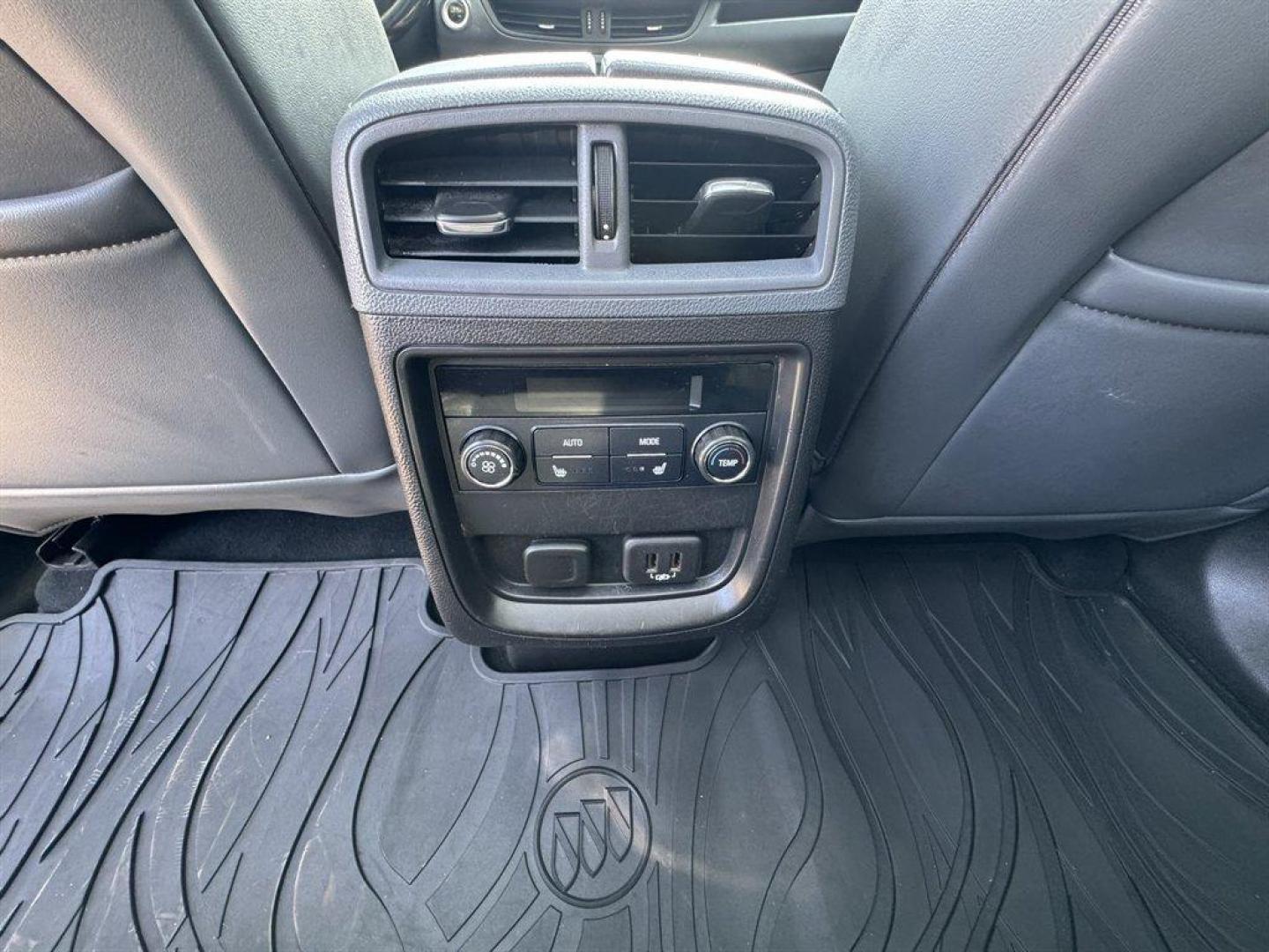 2020 Blue /Grey Buick Envision (LRBFXCSA3LD) with an 2.5l I-4 DI Dohc VVT Flex engine, Automatic transmission, located at 745 East Steele Rd., West Columbia, SC, 29170, (803) 755-9148, 33.927212, -81.148483 - Photo#25