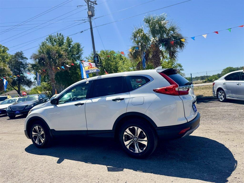 2018 White /Taupe Honda CR-V (2HKRW5H31JH) with an 2.4l I-4 DI Dohc 2.4l engine, Automatic transmission, located at 745 East Steele Rd., West Columbia, SC, 29170, (803) 755-9148, 33.927212, -81.148483 - Photo#5
