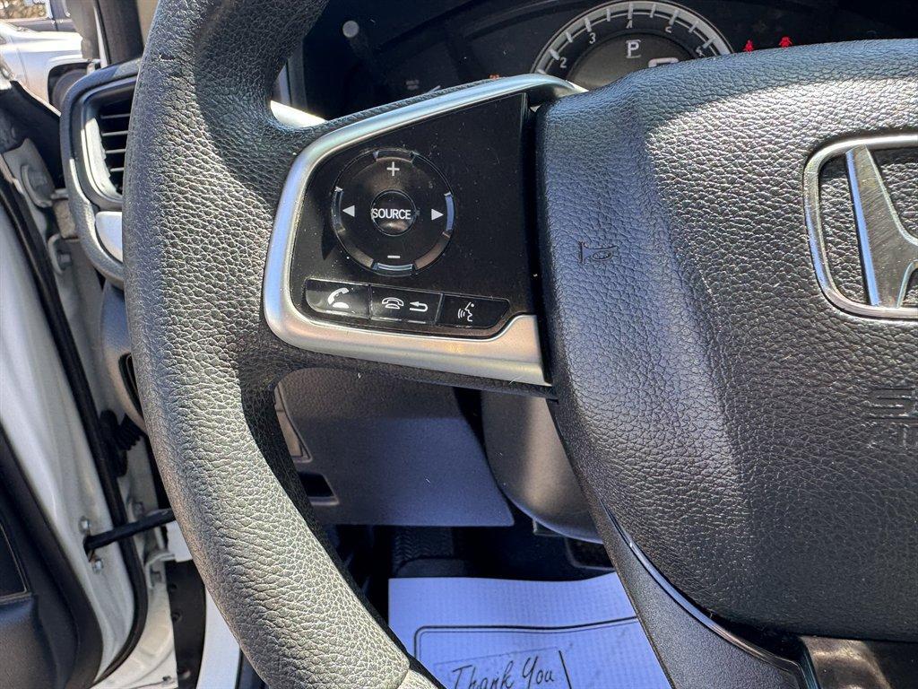 2018 White /Taupe Honda CR-V (2HKRW5H31JH) with an 2.4l I-4 DI Dohc 2.4l engine, Automatic transmission, located at 745 East Steele Rd., West Columbia, SC, 29170, (803) 755-9148, 33.927212, -81.148483 - Photo#8