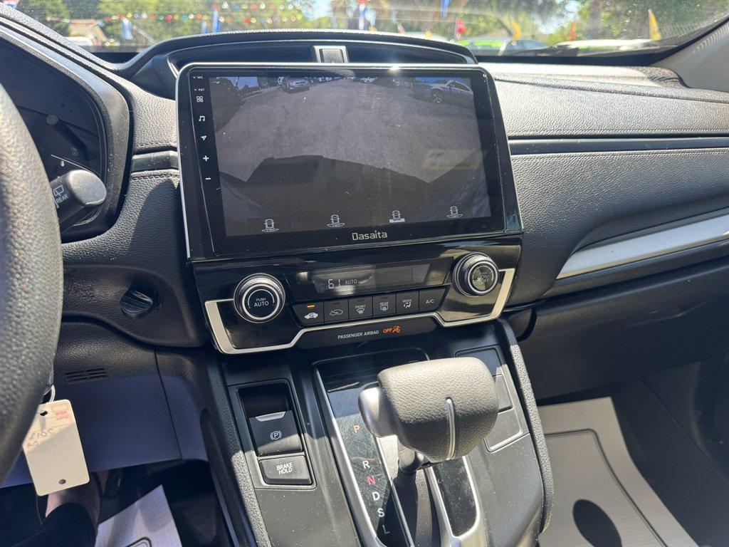 2018 White /Taupe Honda CR-V (2HKRW5H31JH) with an 2.4l I-4 DI Dohc 2.4l engine, Automatic transmission, located at 745 East Steele Rd., West Columbia, SC, 29170, (803) 755-9148, 33.927212, -81.148483 - Photo#13