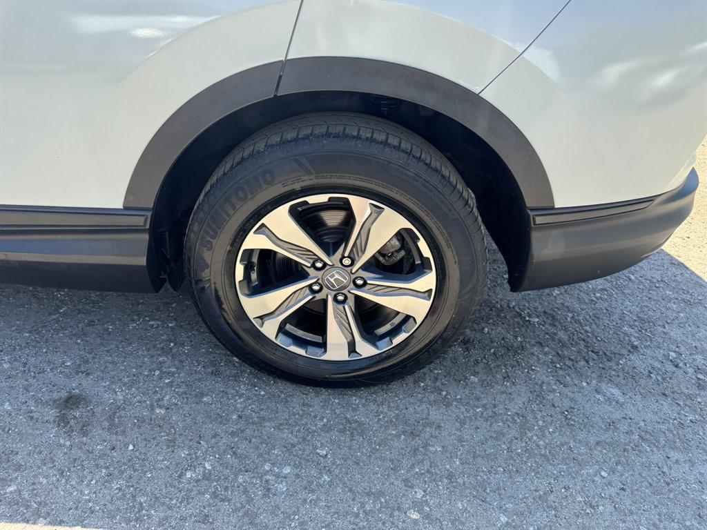 2018 White /Taupe Honda CR-V (2HKRW5H31JH) with an 2.4l I-4 DI Dohc 2.4l engine, Automatic transmission, located at 745 East Steele Rd., West Columbia, SC, 29170, (803) 755-9148, 33.927212, -81.148483 - Photo#28