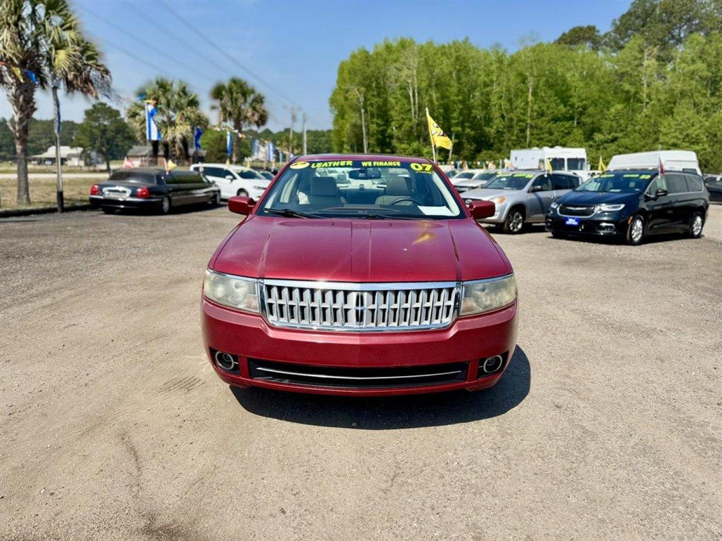 2007 Red /Tan Lincoln MKZ (3LNHM26T17R) with an 3.5l V6 SFI Dohc 24v 3.5l engine, Auto transmission, located at 745 East Steele Rd., West Columbia, SC, 29170, (803) 755-9148, 33.927212, -81.148483 - Photo#1