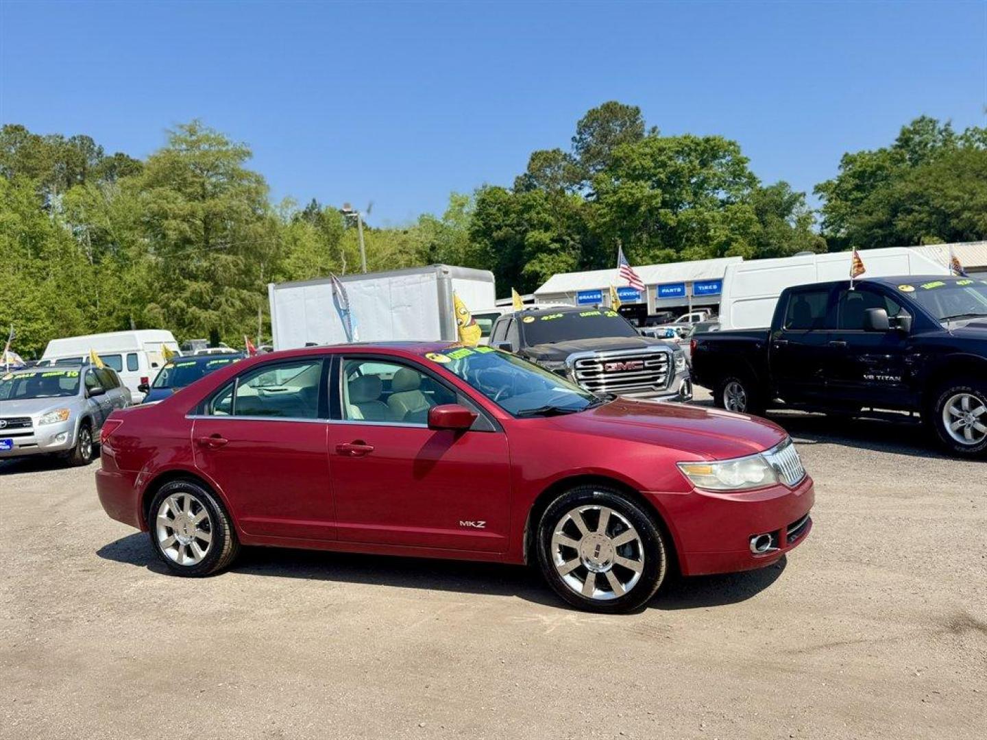 2007 Red /Tan Lincoln MKZ (3LNHM26T17R) with an 3.5l V6 SFI Dohc 24v 3.5l engine, Auto transmission, located at 745 East Steele Rd., West Columbia, SC, 29170, (803) 755-9148, 33.927212, -81.148483 - Photo#2