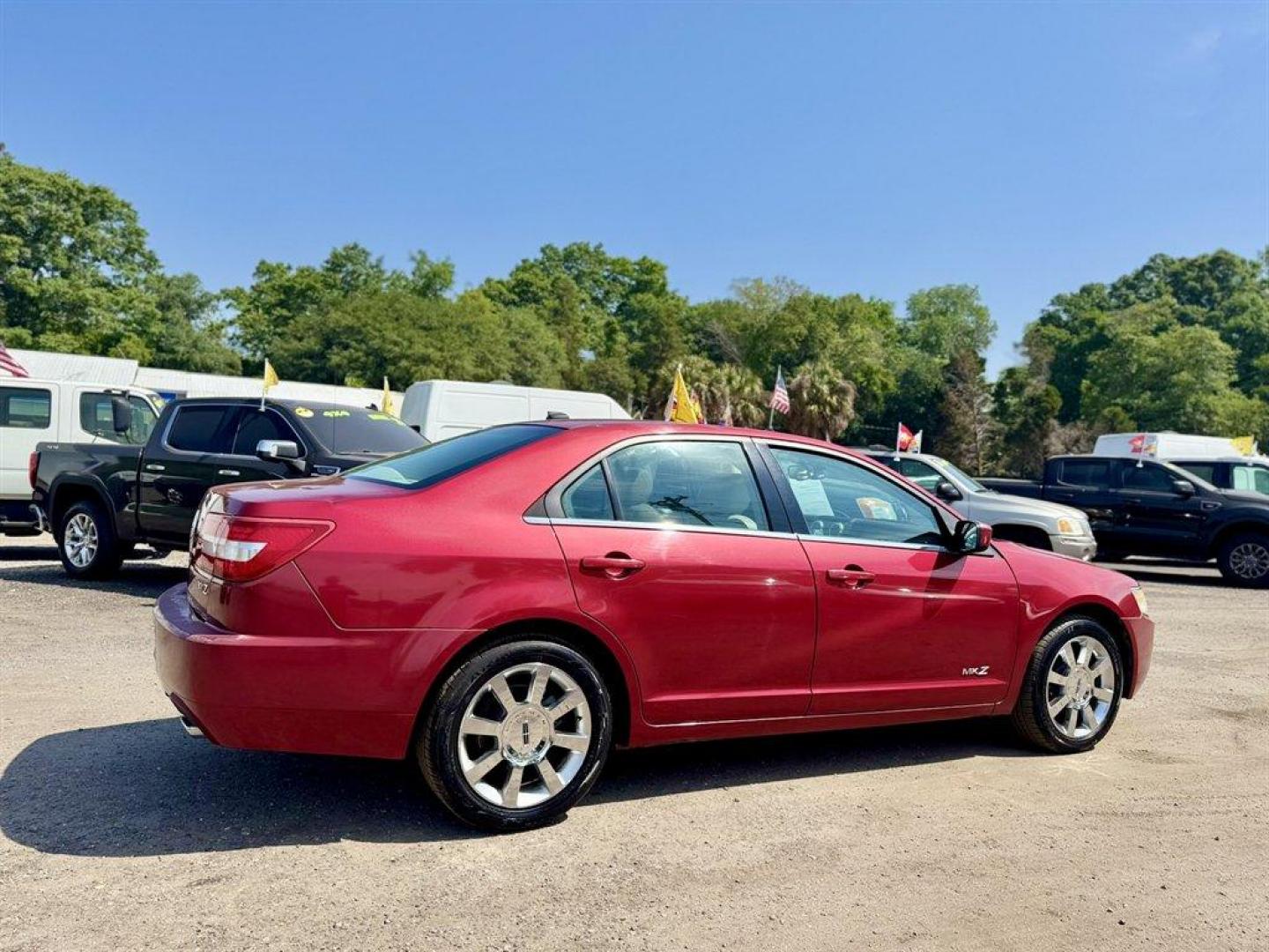 2007 Red /Tan Lincoln MKZ (3LNHM26T17R) with an 3.5l V6 SFI Dohc 24v 3.5l engine, Auto transmission, located at 745 East Steele Rd., West Columbia, SC, 29170, (803) 755-9148, 33.927212, -81.148483 - Photo#3