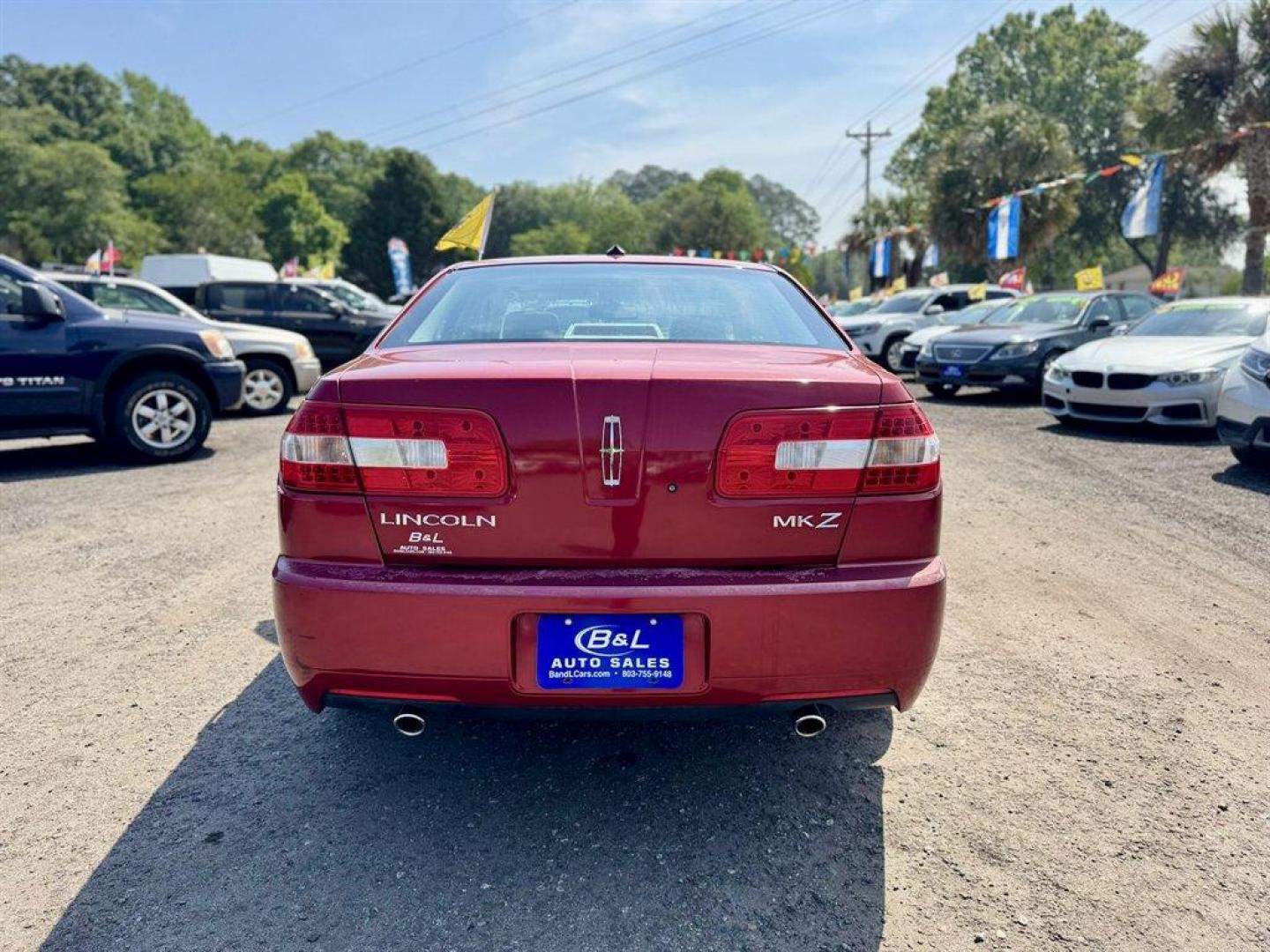 2007 Red /Tan Lincoln MKZ (3LNHM26T17R) with an 3.5l V6 SFI Dohc 24v 3.5l engine, Auto transmission, located at 745 East Steele Rd., West Columbia, SC, 29170, (803) 755-9148, 33.927212, -81.148483 - Photo#4