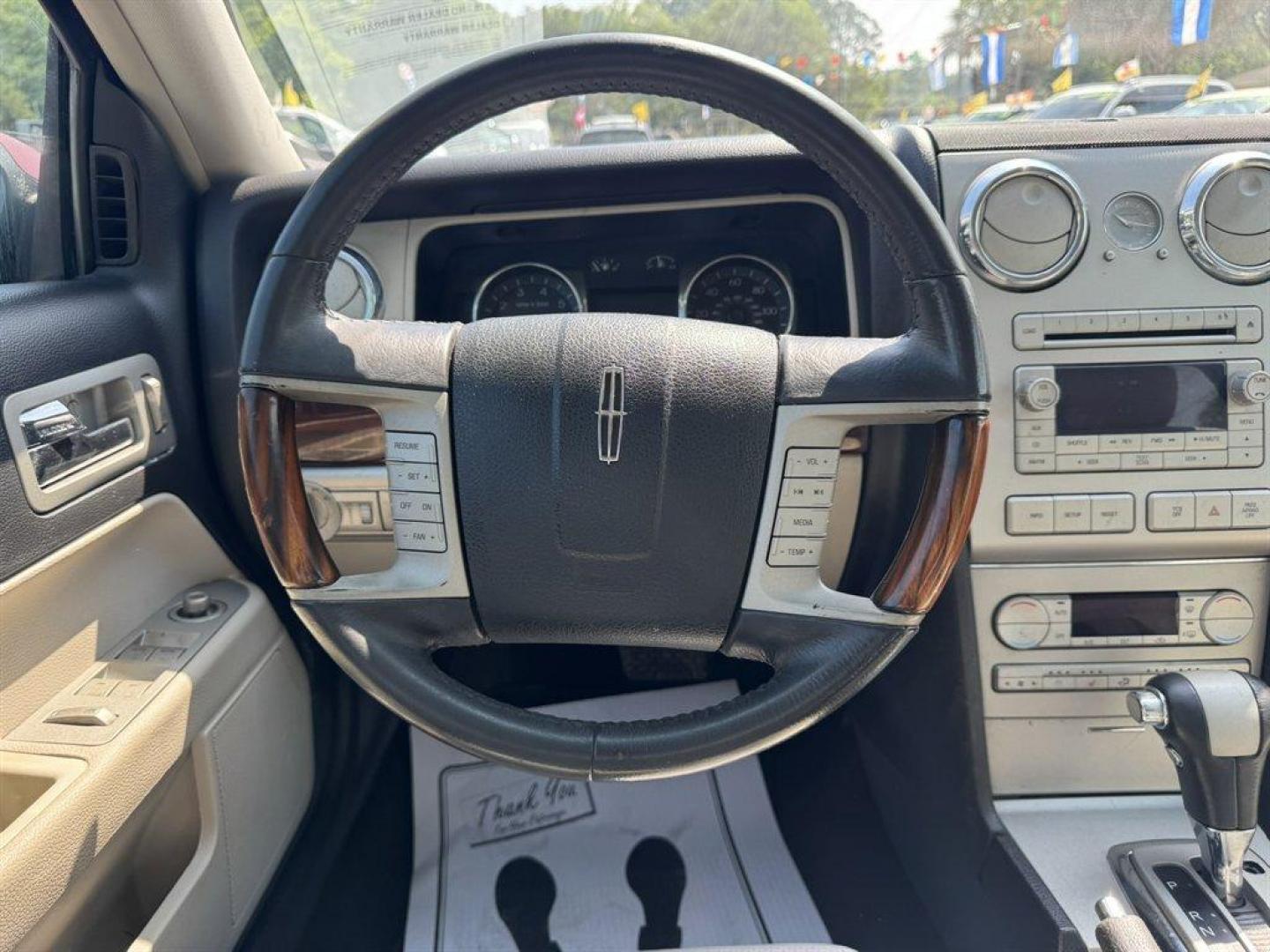 2007 Red /Tan Lincoln MKZ (3LNHM26T17R) with an 3.5l V6 SFI Dohc 24v 3.5l engine, Auto transmission, located at 745 East Steele Rd., West Columbia, SC, 29170, (803) 755-9148, 33.927212, -81.148483 - Photo#7