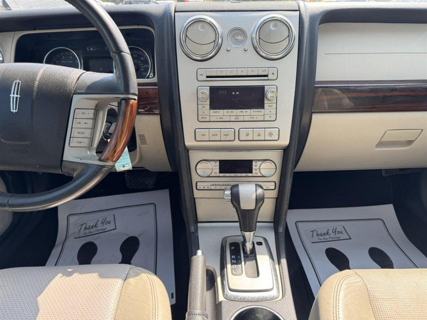 2007 Red /Tan Lincoln MKZ (3LNHM26T17R) with an 3.5l V6 SFI Dohc 24v 3.5l engine, Auto transmission, located at 745 East Steele Rd., West Columbia, SC, 29170, (803) 755-9148, 33.927212, -81.148483 - Photo#11