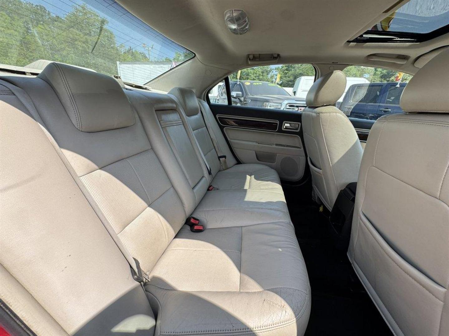 2007 Red /Tan Lincoln MKZ (3LNHM26T17R) with an 3.5l V6 SFI Dohc 24v 3.5l engine, Auto transmission, located at 745 East Steele Rd., West Columbia, SC, 29170, (803) 755-9148, 33.927212, -81.148483 - Photo#22