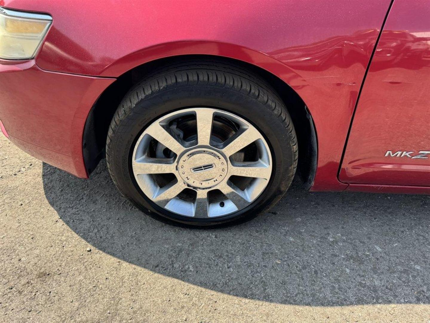 2007 Red /Tan Lincoln MKZ (3LNHM26T17R) with an 3.5l V6 SFI Dohc 24v 3.5l engine, Auto transmission, located at 745 East Steele Rd., West Columbia, SC, 29170, (803) 755-9148, 33.927212, -81.148483 - Photo#28