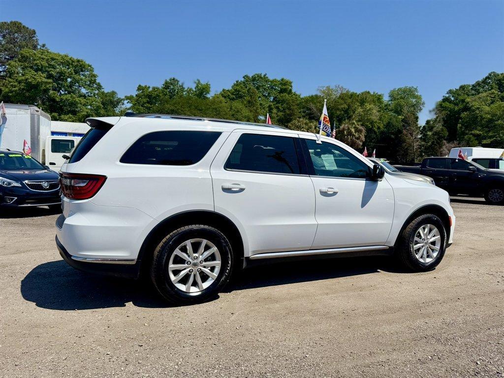 2023 White /Black Dodge Durango (1C4RDHAG9PC) with an 3.6l V6 Smpi Dohc VVT 3.6 engine, Automatic transmission, located at 745 East Steele Rd., West Columbia, SC, 29170, (803) 755-9148, 33.927212, -81.148483 - Photo#3