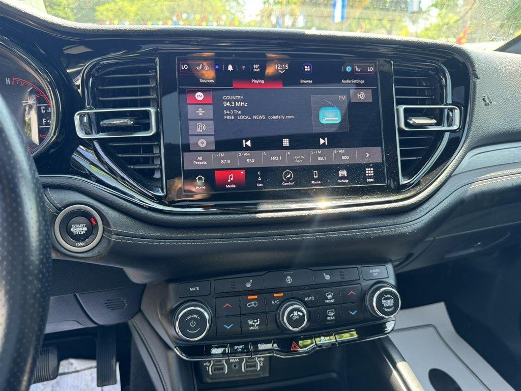 2023 White /Black Dodge Durango (1C4RDHAG9PC) with an 3.6l V6 Smpi Dohc VVT 3.6 engine, Automatic transmission, located at 745 East Steele Rd., West Columbia, SC, 29170, (803) 755-9148, 33.927212, -81.148483 - Photo#12