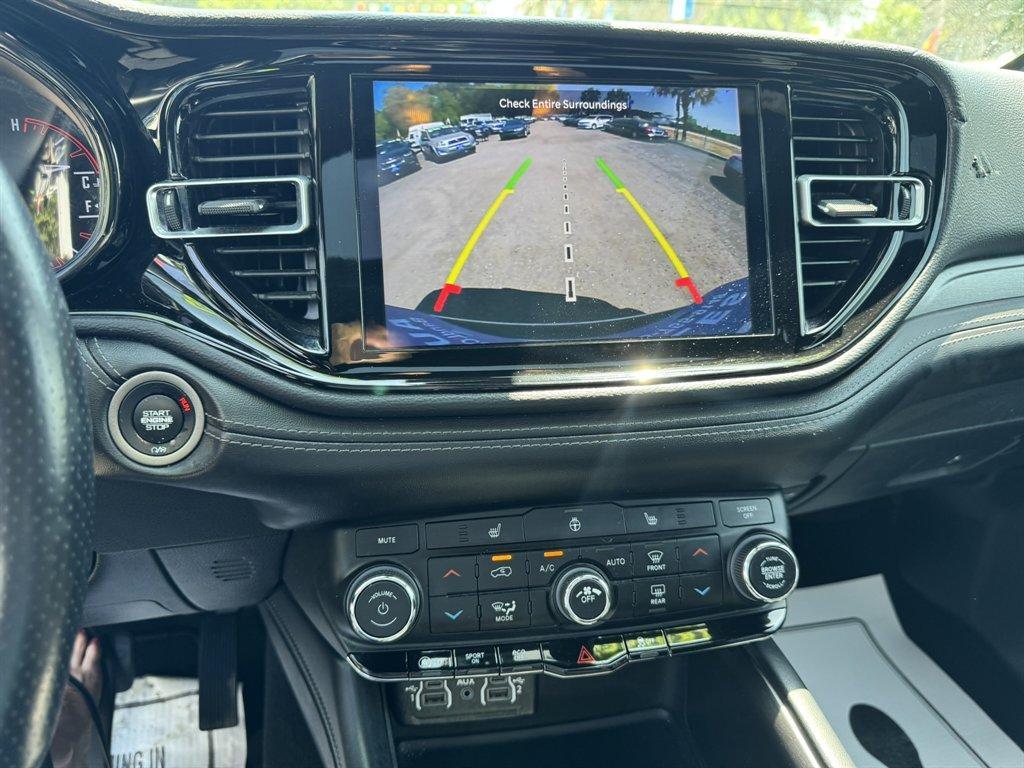2023 White /Black Dodge Durango (1C4RDHAG9PC) with an 3.6l V6 Smpi Dohc VVT 3.6 engine, Automatic transmission, located at 745 East Steele Rd., West Columbia, SC, 29170, (803) 755-9148, 33.927212, -81.148483 - Photo#14