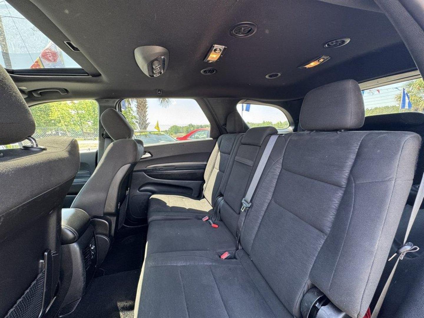 2023 White /Black Dodge Durango (1C4RDHAG9PC) with an 3.6l V6 Smpi Dohc VVT 3.6 engine, Automatic transmission, located at 745 East Steele Rd., West Columbia, SC, 29170, (803) 755-9148, 33.927212, -81.148483 - Photo#24