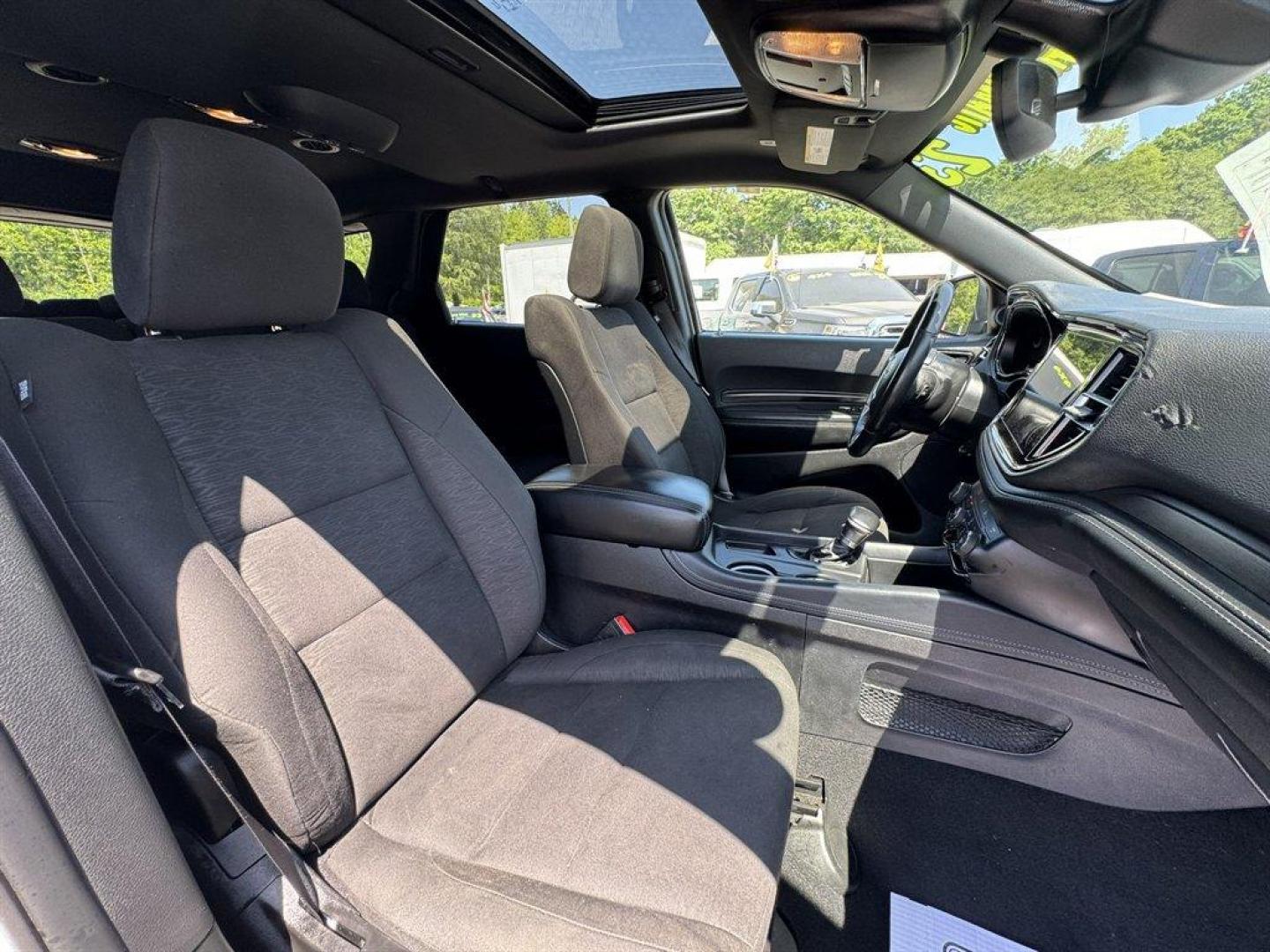 2023 White /Black Dodge Durango (1C4RDHAG9PC) with an 3.6l V6 Smpi Dohc VVT 3.6 engine, Automatic transmission, located at 745 East Steele Rd., West Columbia, SC, 29170, (803) 755-9148, 33.927212, -81.148483 - Photo#29