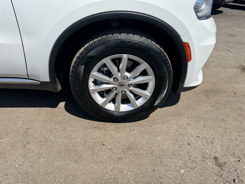 2023 White /Black Dodge Durango (1C4RDHAG9PC) with an 3.6l V6 Smpi Dohc VVT 3.6 engine, Automatic transmission, located at 745 East Steele Rd., West Columbia, SC, 29170, (803) 755-9148, 33.927212, -81.148483 - Photo#31
