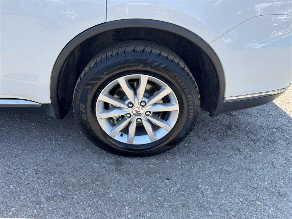 2023 White /Black Dodge Durango (1C4RDHAG9PC) with an 3.6l V6 Smpi Dohc VVT 3.6 engine, Automatic transmission, located at 745 East Steele Rd., West Columbia, SC, 29170, (803) 755-9148, 33.927212, -81.148483 - Photo#33