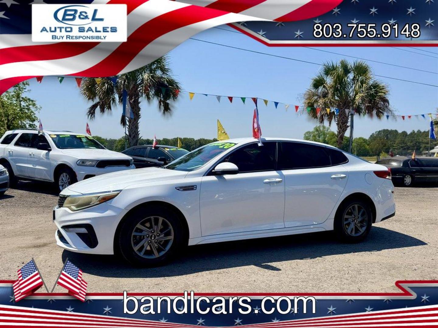 2020 White /Black Kia Optima (5XXGT4L3XLG) with an 2.4l I-4 DI Dohc 2.4l engine, Automatic transmission, located at 745 East Steele Rd., West Columbia, SC, 29170, (803) 755-9148, 33.927212, -81.148483 - Photo#0