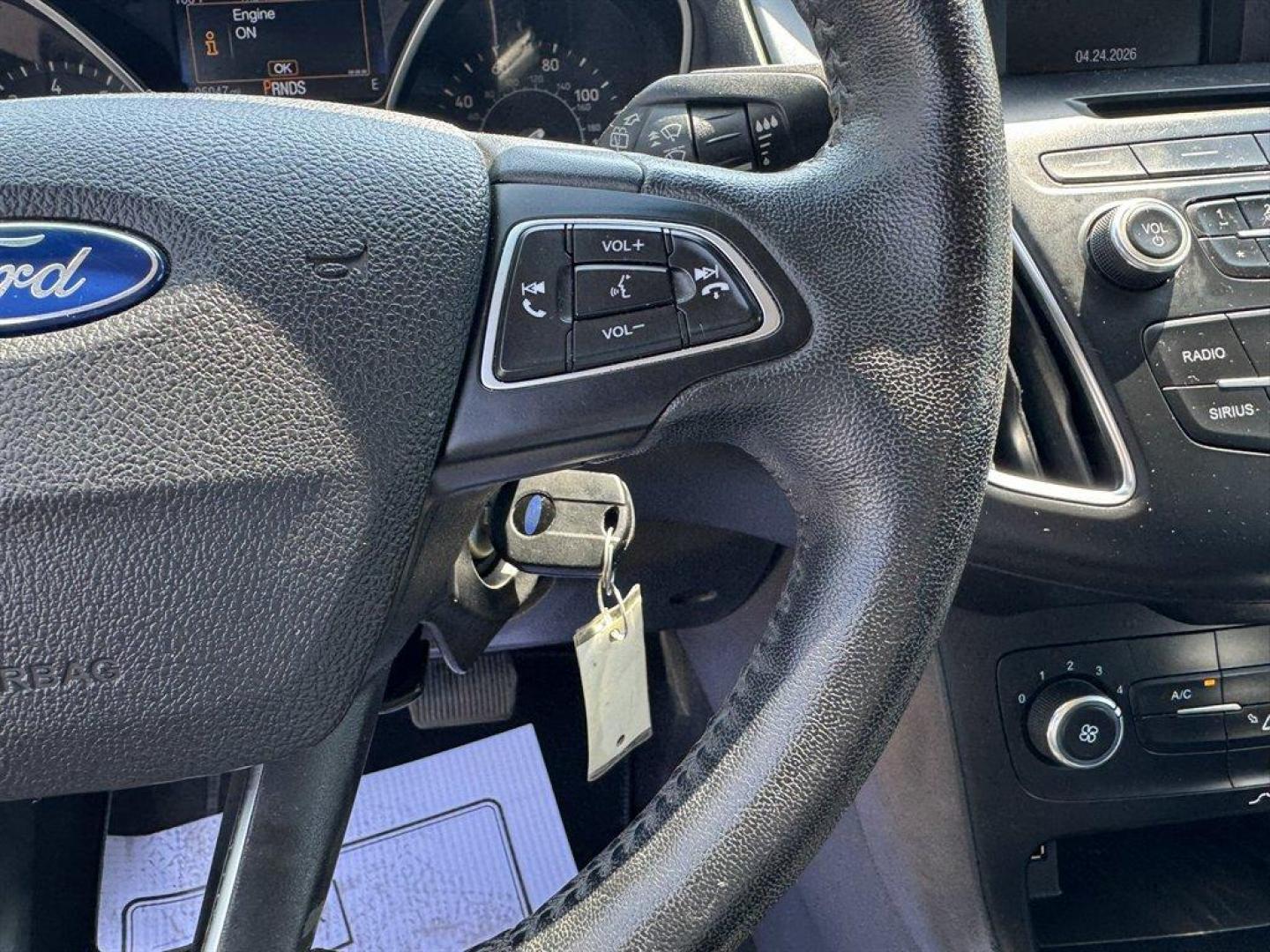 2015 Grey /Black Ford Focus (1FADP3K27FL) with an 2.0l I-4 DI TI-VCT 2.0l engine, Automatic transmission, located at 745 East Steele Rd., West Columbia, SC, 29170, (803) 755-9148, 33.927212, -81.148483 - Photo#9