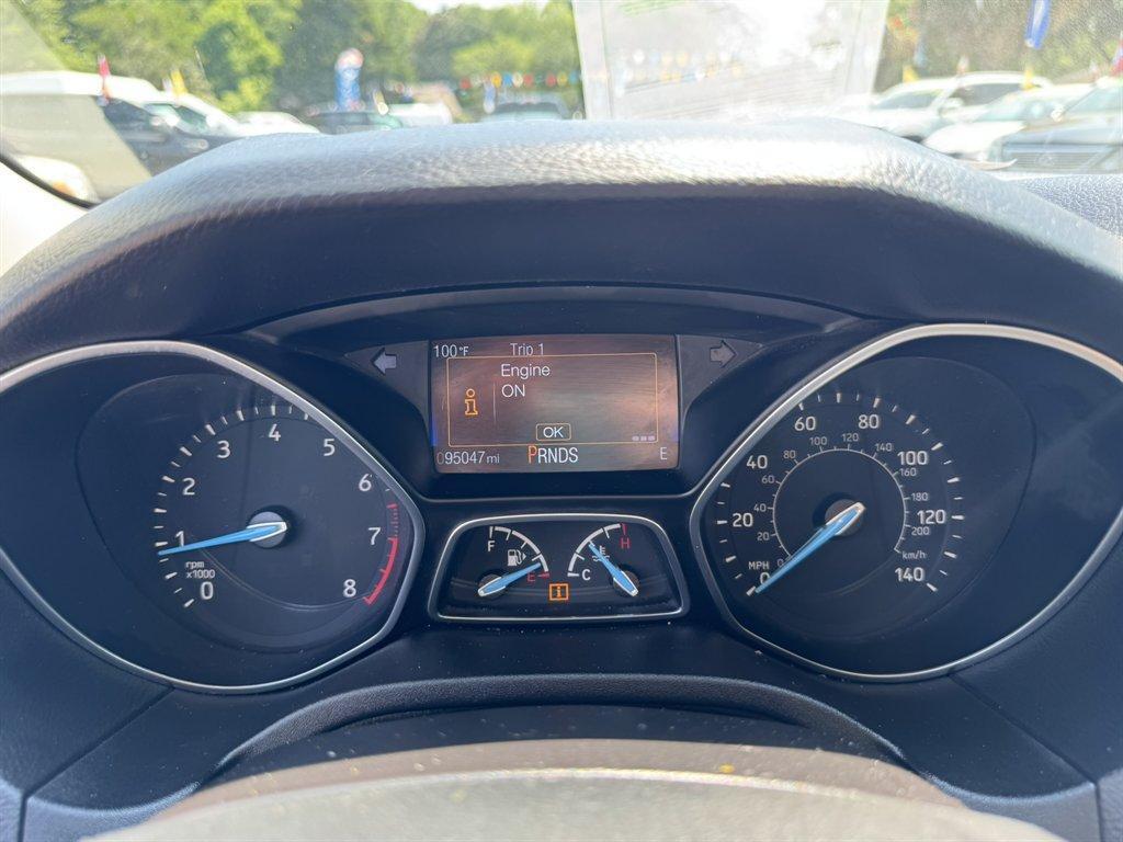 2015 Grey /Black Ford Focus (1FADP3K27FL) with an 2.0l I-4 DI TI-VCT 2.0l engine, Automatic transmission, located at 745 East Steele Rd., West Columbia, SC, 29170, (803) 755-9148, 33.927212, -81.148483 - Photo#10