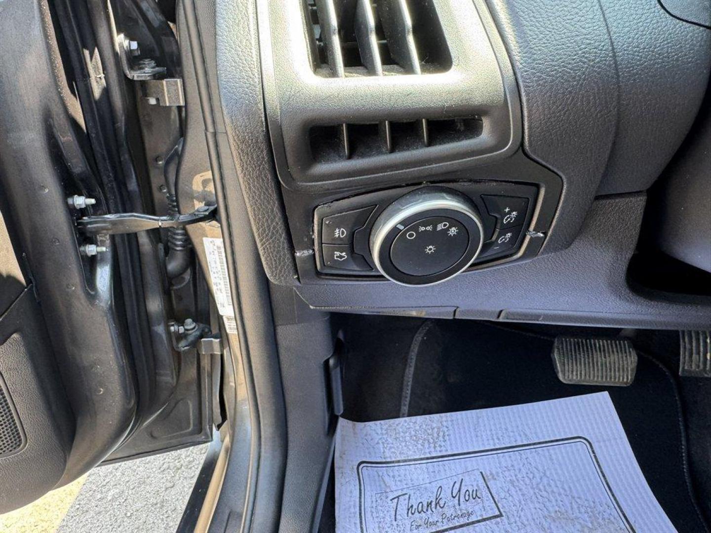 2015 Grey /Black Ford Focus (1FADP3K27FL) with an 2.0l I-4 DI TI-VCT 2.0l engine, Automatic transmission, located at 745 East Steele Rd., West Columbia, SC, 29170, (803) 755-9148, 33.927212, -81.148483 - Photo#17