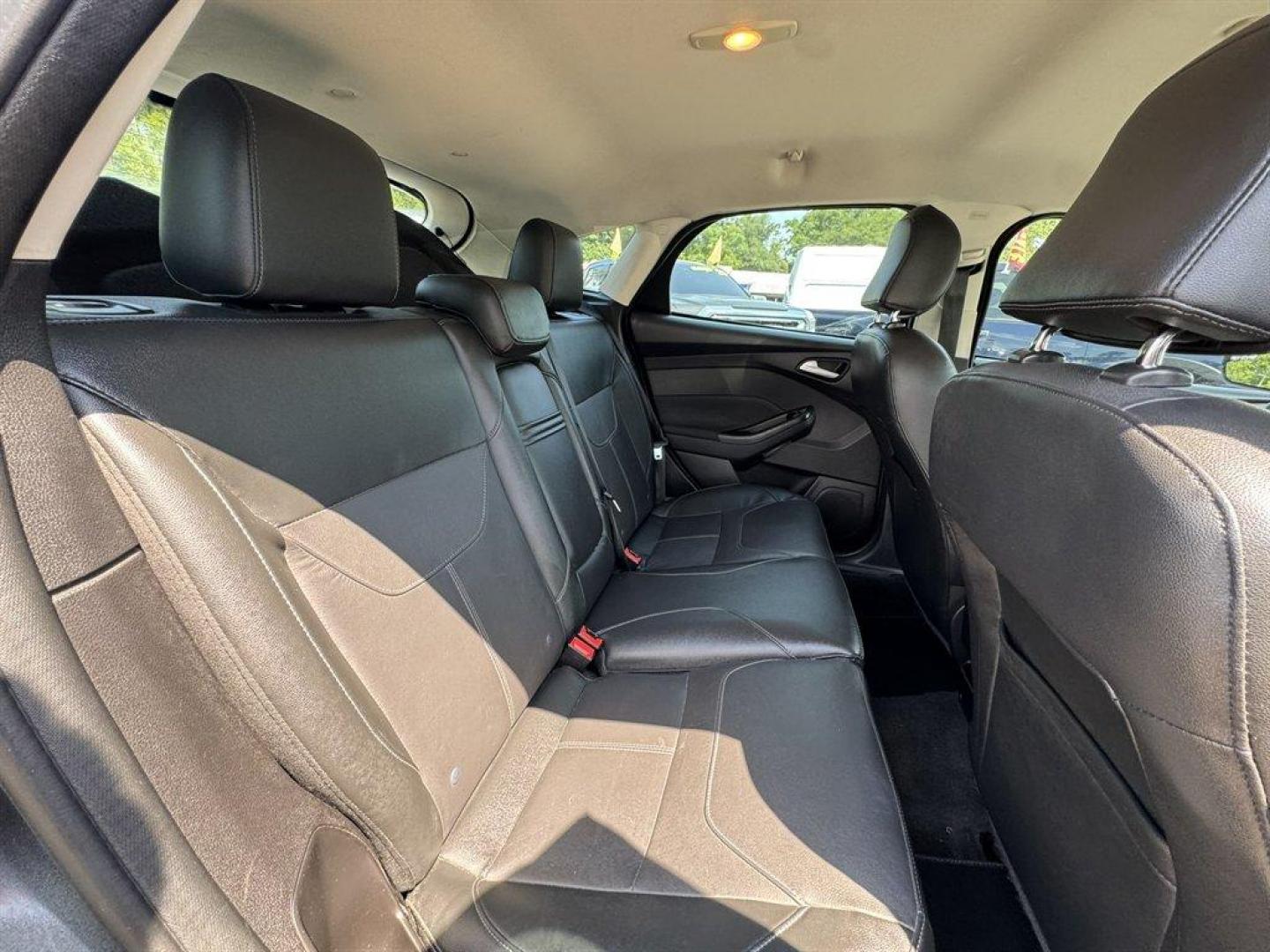 2015 Grey /Black Ford Focus (1FADP3K27FL) with an 2.0l I-4 DI TI-VCT 2.0l engine, Automatic transmission, located at 745 East Steele Rd., West Columbia, SC, 29170, (803) 755-9148, 33.927212, -81.148483 - Photo#25
