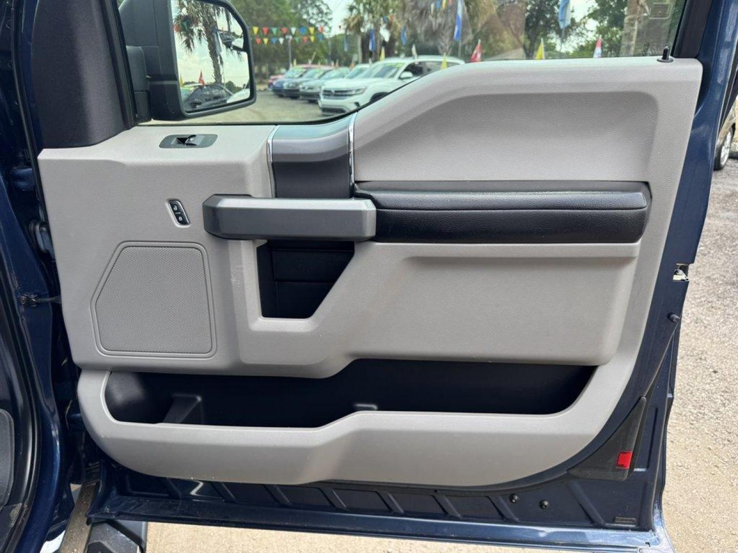 2017 Blue /Grey Ford F150 (1FTEX1CG2HF) with an 3.5l V6 DI T/C Ecoboost 3 engine, Automatic transmission, located at 745 East Steele Rd., West Columbia, SC, 29170, (803) 755-9148, 33.927212, -81.148483 - Photo#27