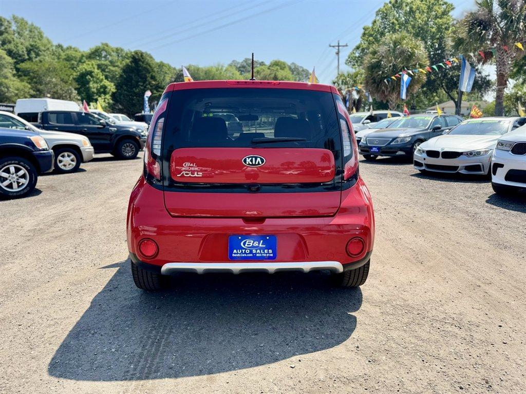 2017 Red /Black Kia Soul (KNDJP3A51H7) with an 2.0l I-4 DI Dohc 2.0l engine, Automatic transmission, located at 745 East Steele Rd., West Columbia, SC, 29170, (803) 755-9148, 33.927212, -81.148483 - Photo#4