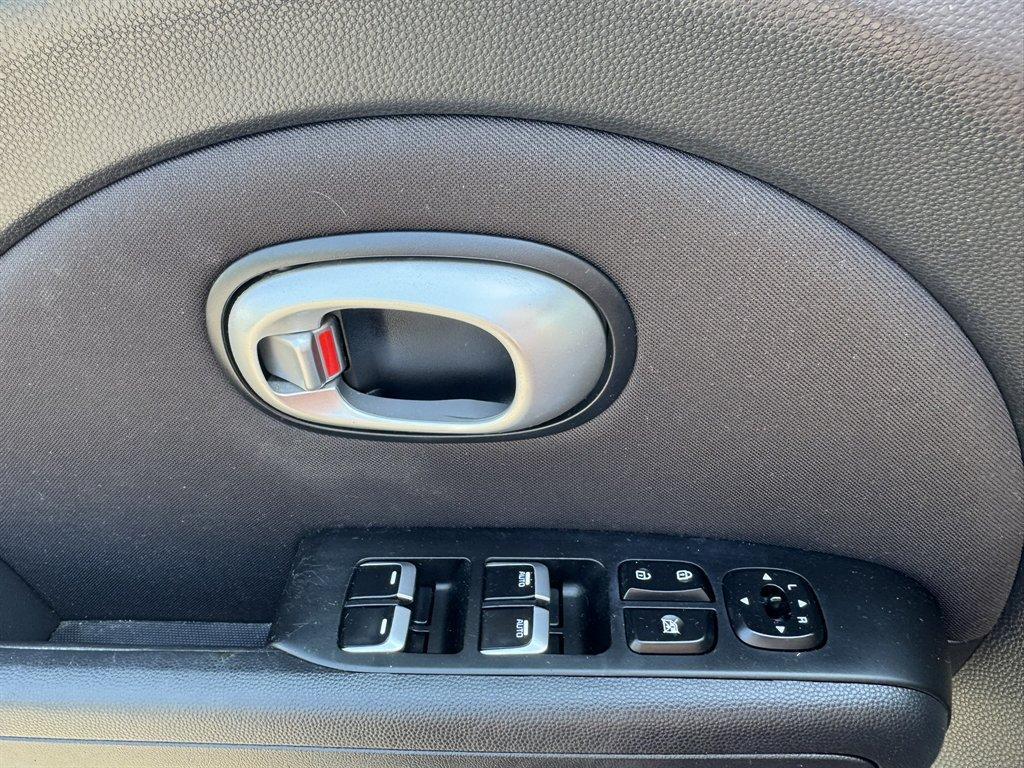 2017 Red /Black Kia Soul (KNDJP3A51H7) with an 2.0l I-4 DI Dohc 2.0l engine, Automatic transmission, located at 745 East Steele Rd., West Columbia, SC, 29170, (803) 755-9148, 33.927212, -81.148483 - Photo#17