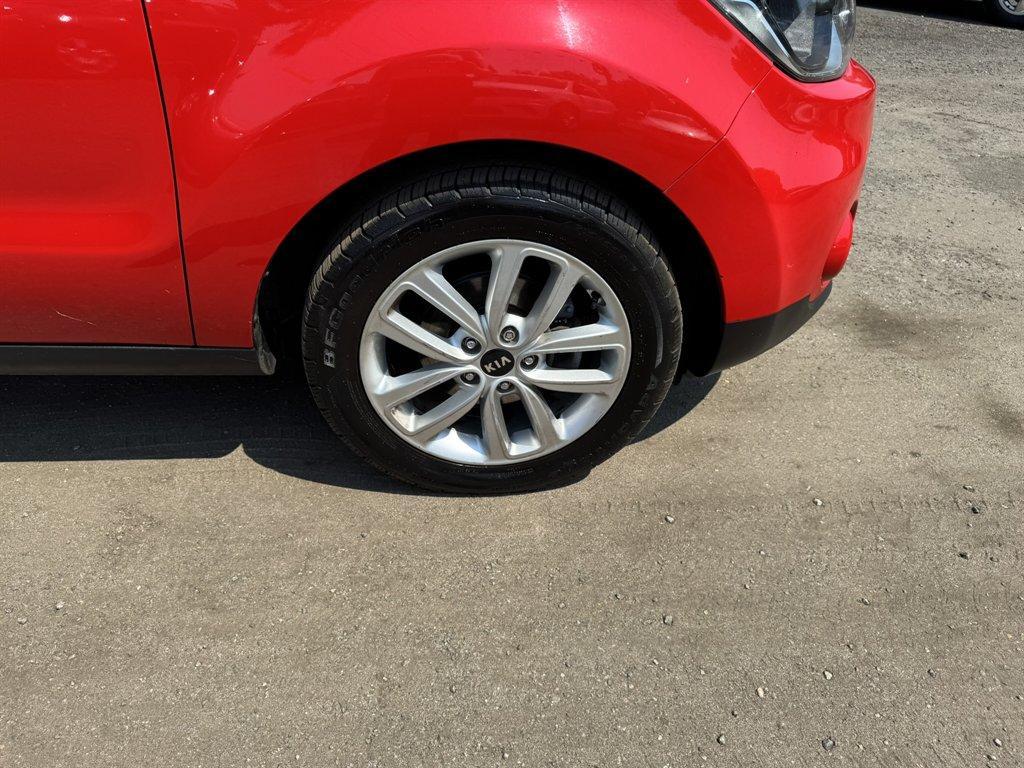 2017 Red /Black Kia Soul (KNDJP3A51H7) with an 2.0l I-4 DI Dohc 2.0l engine, Automatic transmission, located at 745 East Steele Rd., West Columbia, SC, 29170, (803) 755-9148, 33.927212, -81.148483 - Photo#26