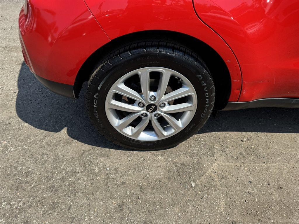 2017 Red /Black Kia Soul (KNDJP3A51H7) with an 2.0l I-4 DI Dohc 2.0l engine, Automatic transmission, located at 745 East Steele Rd., West Columbia, SC, 29170, (803) 755-9148, 33.927212, -81.148483 - Photo#27