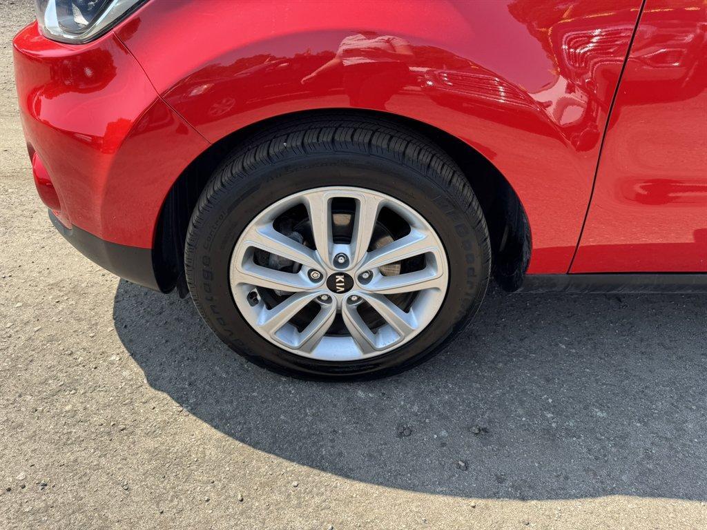 2017 Red /Black Kia Soul (KNDJP3A51H7) with an 2.0l I-4 DI Dohc 2.0l engine, Automatic transmission, located at 745 East Steele Rd., West Columbia, SC, 29170, (803) 755-9148, 33.927212, -81.148483 - Photo#29