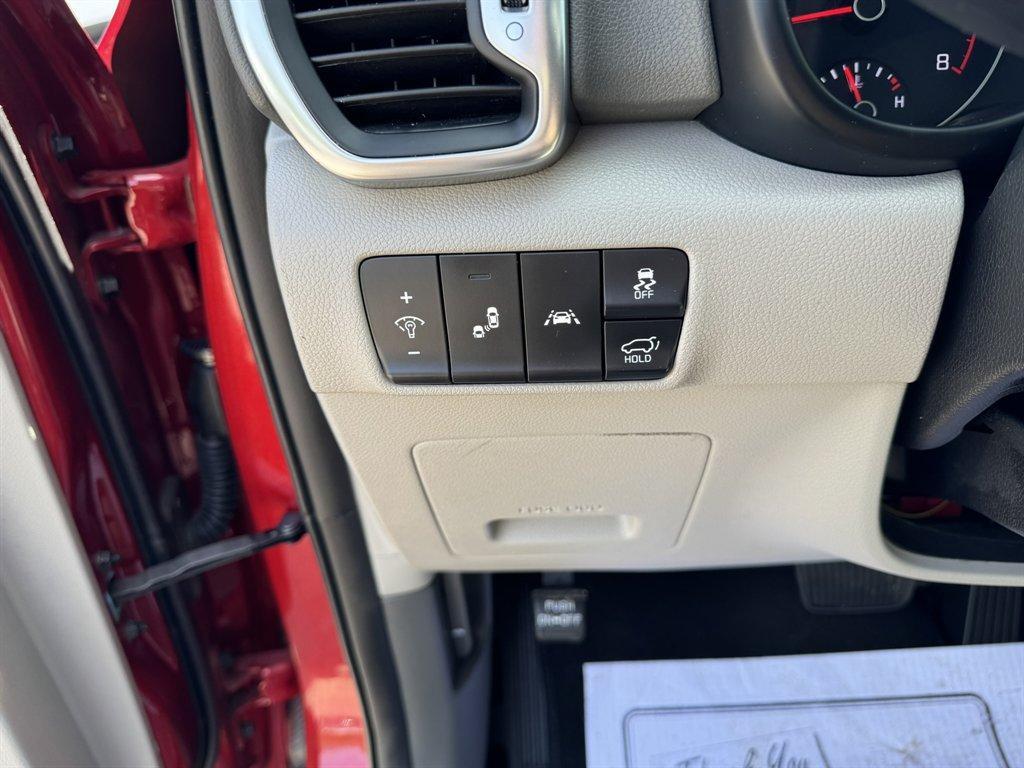 2019 Red /Grey Kia Sportage (KNDPNCAC7K7) with an 2.4l I-4 DI Dohc 2.4l engine, Automatic transmission, located at 745 East Steele Rd., West Columbia, SC, 29170, (803) 755-9148, 33.927212, -81.148483 - Photo#18