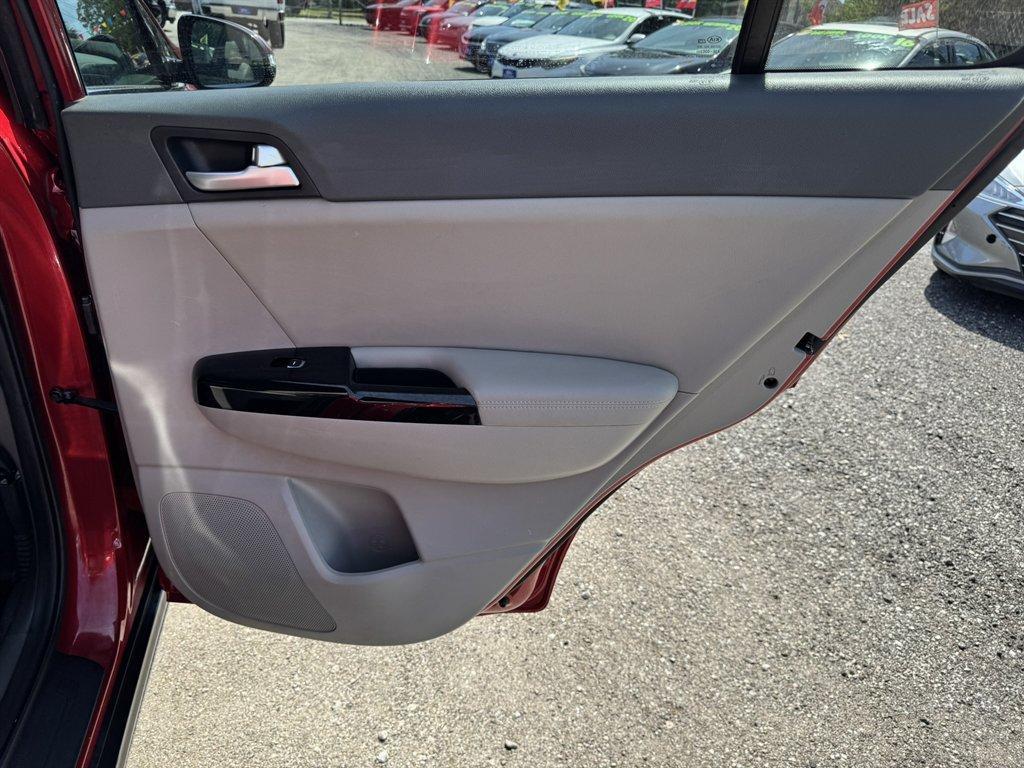 2019 Red /Grey Kia Sportage (KNDPNCAC7K7) with an 2.4l I-4 DI Dohc 2.4l engine, Automatic transmission, located at 745 East Steele Rd., West Columbia, SC, 29170, (803) 755-9148, 33.927212, -81.148483 - Photo#25
