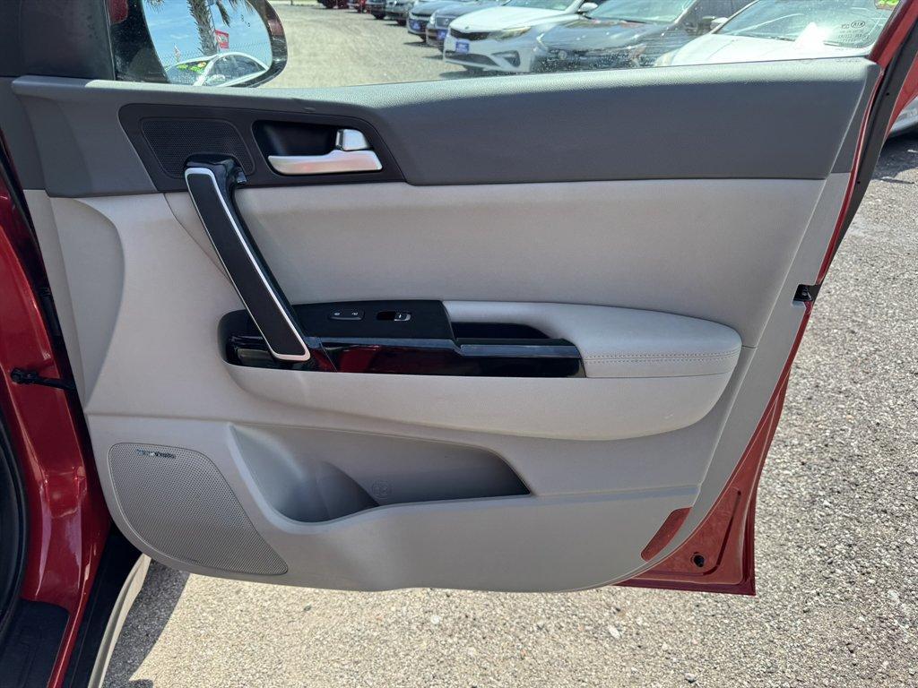 2019 Red /Grey Kia Sportage (KNDPNCAC7K7) with an 2.4l I-4 DI Dohc 2.4l engine, Automatic transmission, located at 745 East Steele Rd., West Columbia, SC, 29170, (803) 755-9148, 33.927212, -81.148483 - Photo#27
